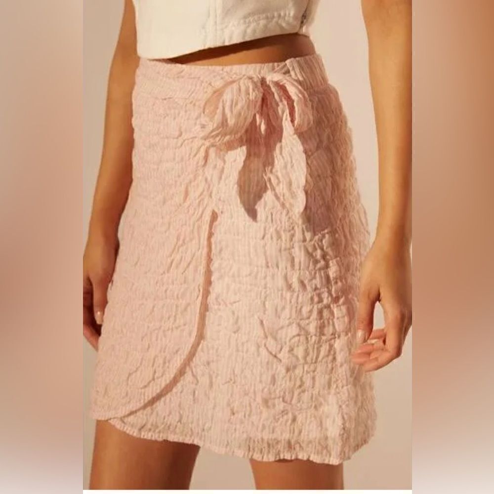 Anthropologie Cloth & Stone Pink-White Striped Mini Wrap Skirt Size M